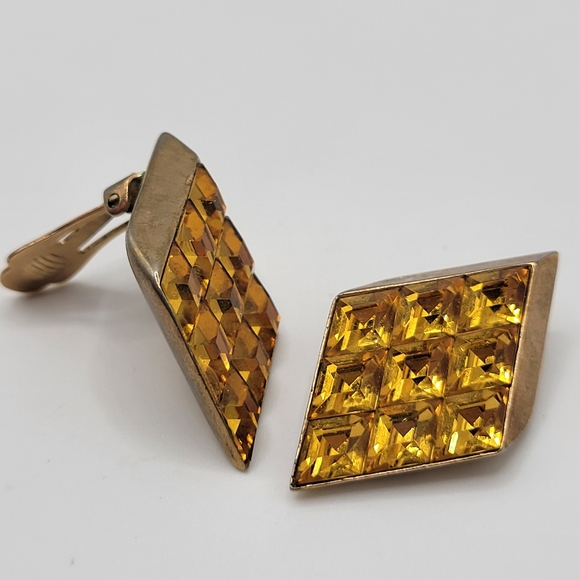 VTG Crown Trifari "Invisibly Set" Rhinestone Clip-on Earrings | SIGNED | HTF - Picture 3 of 9